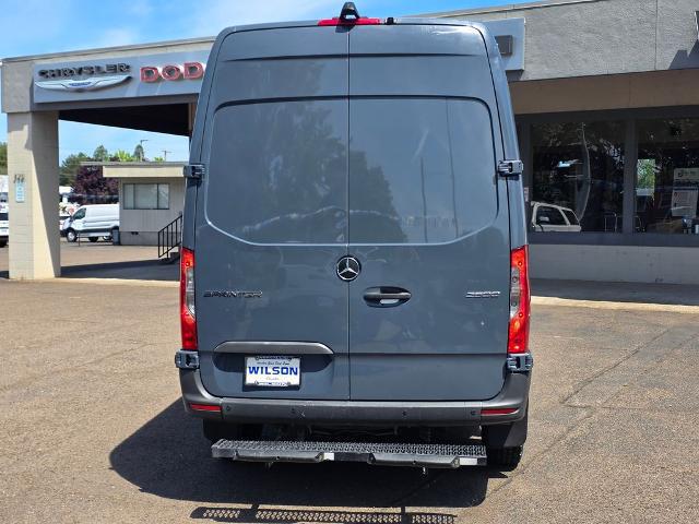 2019 Mercedes-Benz Sprinter 2500 144 WB High Roof Crew
