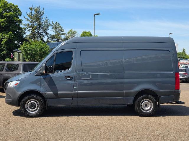 2019 Mercedes-Benz Sprinter 2500 144 WB High Roof Crew