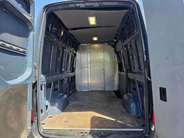 2019 Mercedes-Benz Sprinter 2500 144 WB High Roof Crew