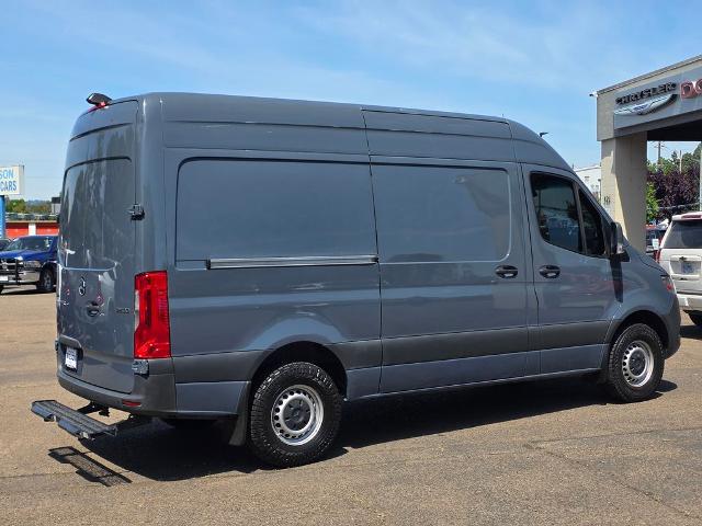 2019 Mercedes-Benz Sprinter 2500 144 WB High Roof Crew