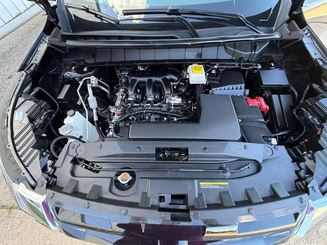 2025 Nissan Pathfinder SL FWD