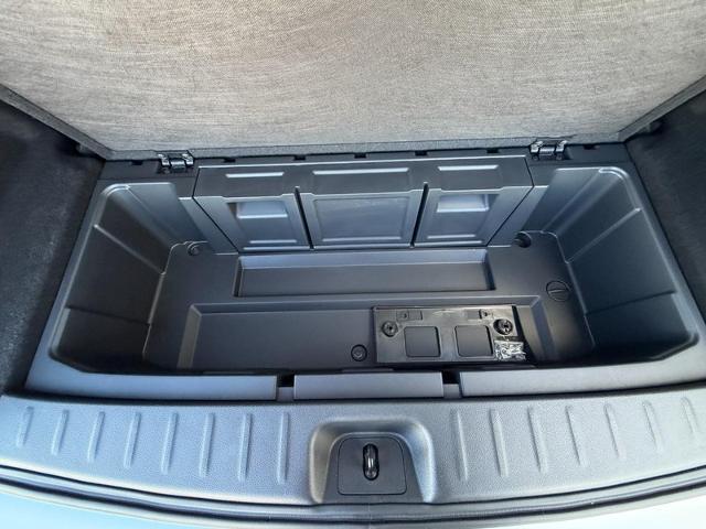 2025 Nissan Pathfinder SL FWD