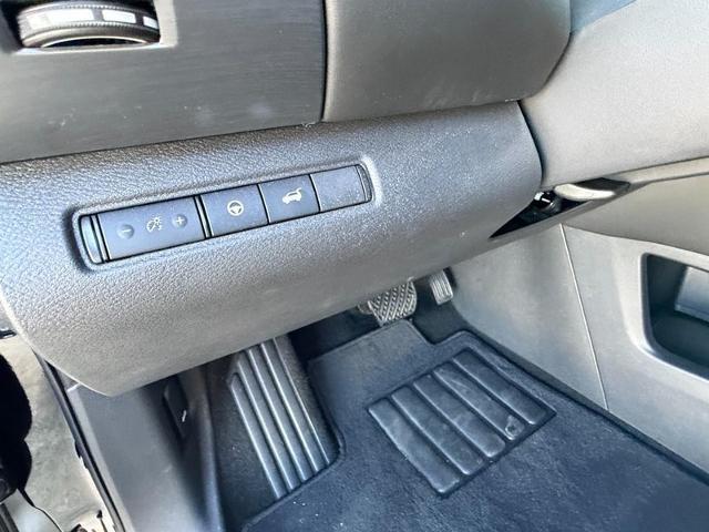 2025 Nissan Pathfinder SL FWD