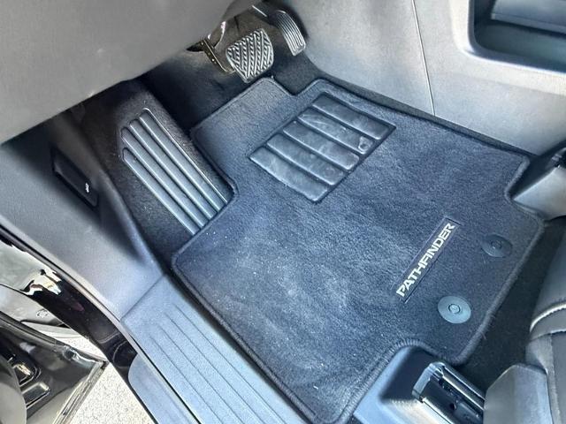 2025 Nissan Pathfinder SL FWD
