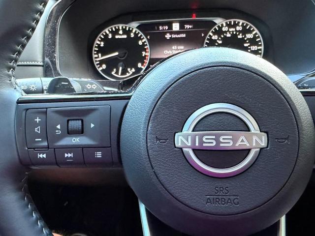 2025 Nissan Pathfinder SL FWD