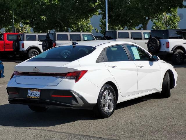 2025 Hyundai Elantra SE