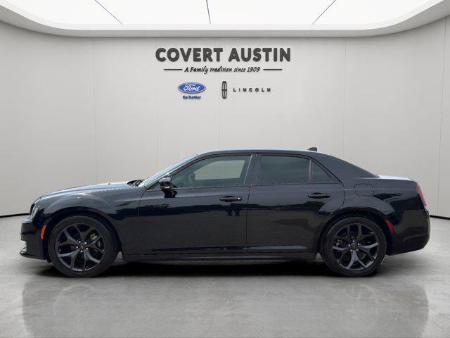 2023 Chrysler 300 Touring L