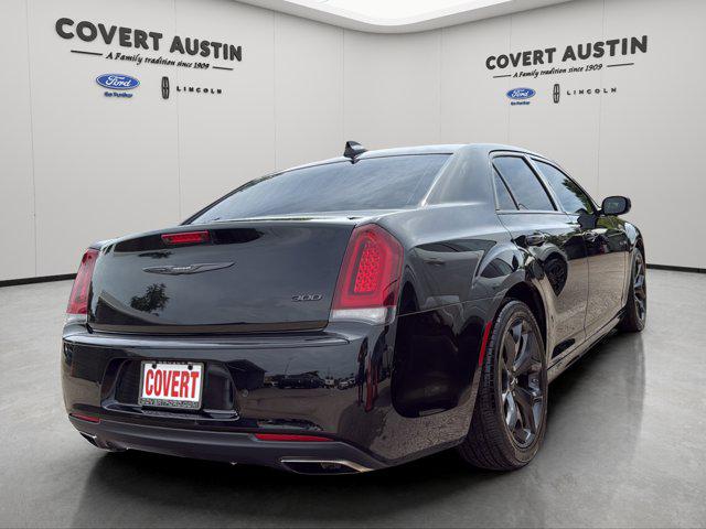 2023 Chrysler 300 Touring L