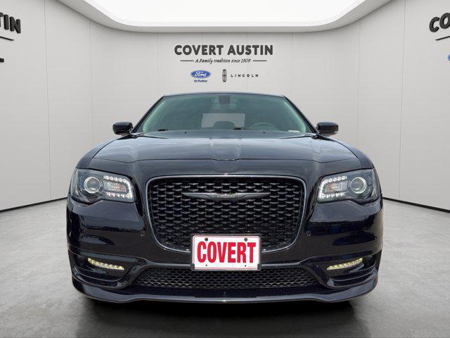 2023 Chrysler 300 Touring L