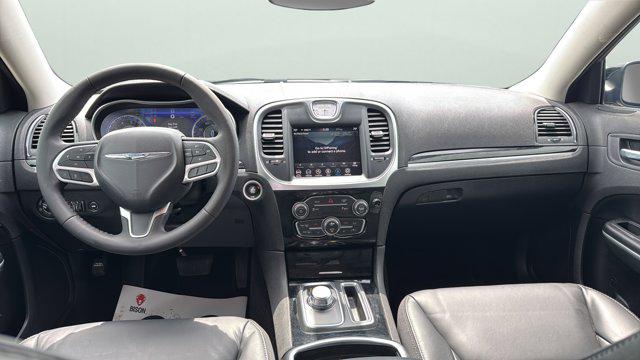 2023 Chrysler 300 Touring L