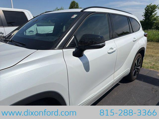 2022 Toyota Highlander XSE