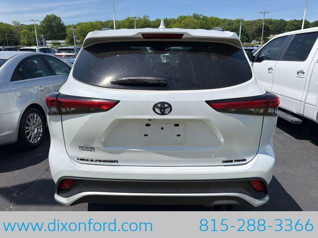 2022 Toyota Highlander XSE