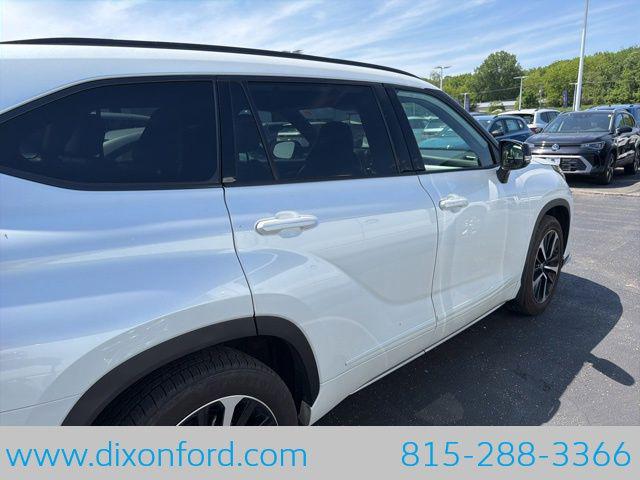 2022 Toyota Highlander XSE