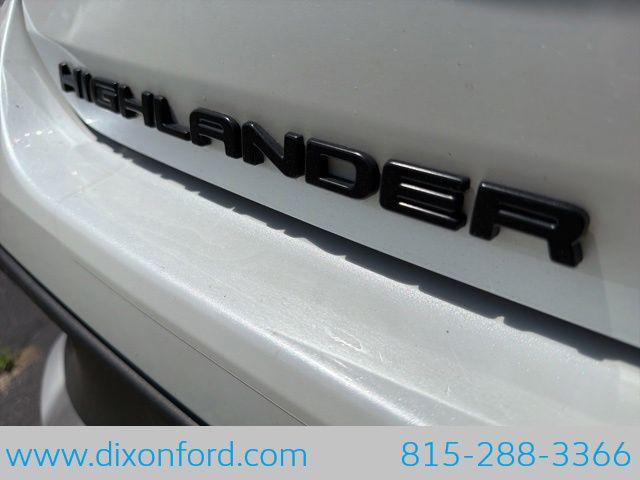 2022 Toyota Highlander XSE