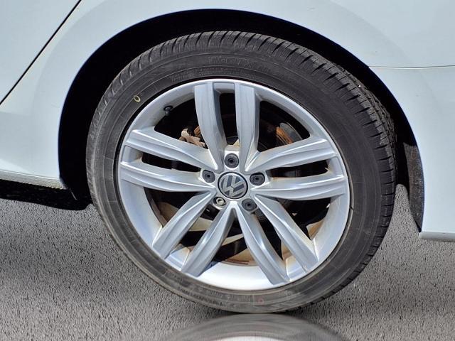 2019 Volkswagen Passat 2.0T Wolfsburg Edition