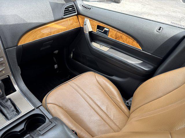 2011 Lincoln MKX Base
