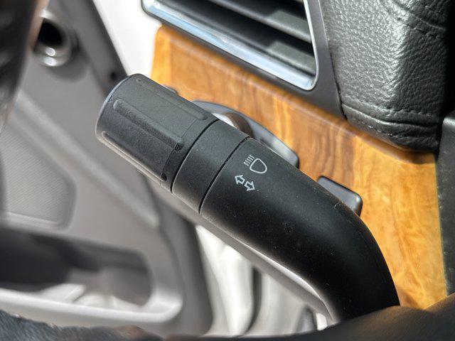 2011 Lincoln MKX Base