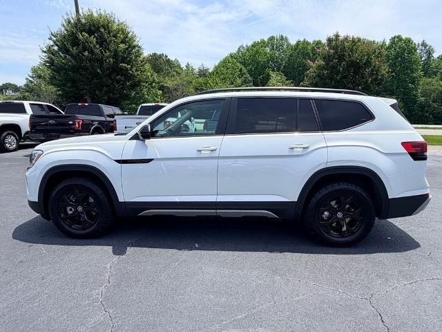 2024 Volkswagen Atlas 2.0T Peak Edition SEL