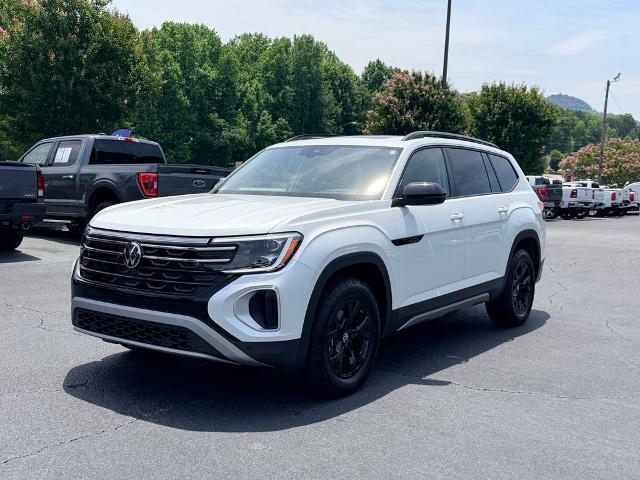 2024 Volkswagen Atlas 2.0T Peak Edition SEL