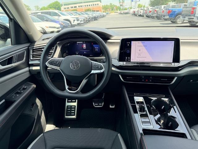 2024 Volkswagen Atlas 2.0T Peak Edition SEL