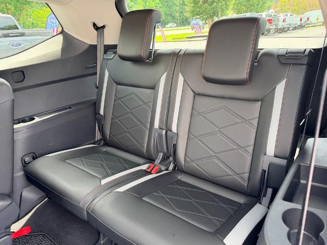 2024 Volkswagen Atlas 2.0T Peak Edition SEL