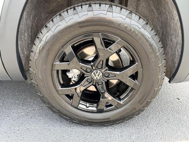 2024 Volkswagen Atlas 2.0T Peak Edition SEL