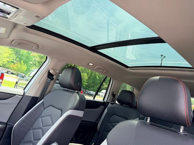 2024 Volkswagen Atlas 2.0T Peak Edition SEL