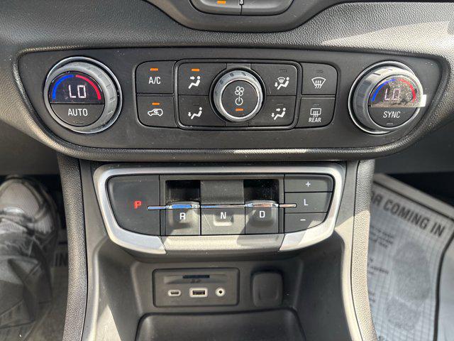 2024 GMC Terrain AWD SLT