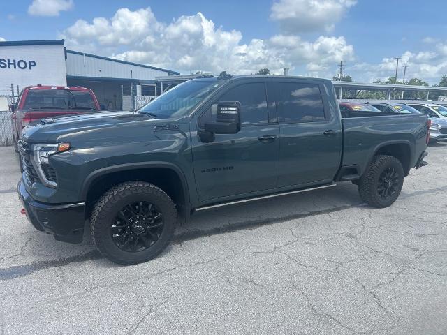 2026 Chevrolet Silverado 3500HD Crew Cab, Standard Bed, LTZ, 4WD