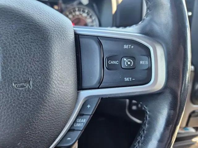 2020 Ram 1500 Big Horn Crew Cab 4x4 5'7" Box