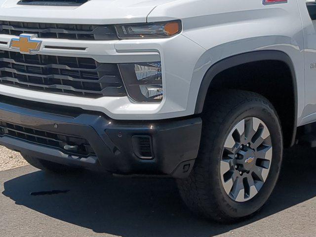 2025 Chevrolet Silverado 2500HD 4WD Crew Cab Standard Bed Custom