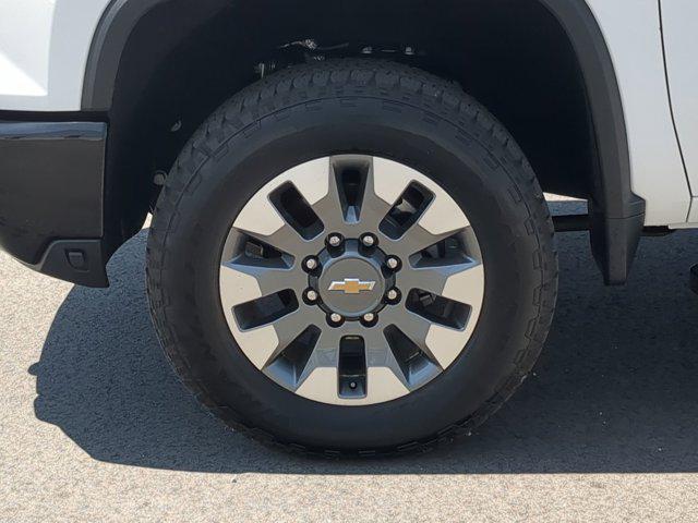 2025 Chevrolet Silverado 2500HD 4WD Crew Cab Standard Bed Custom