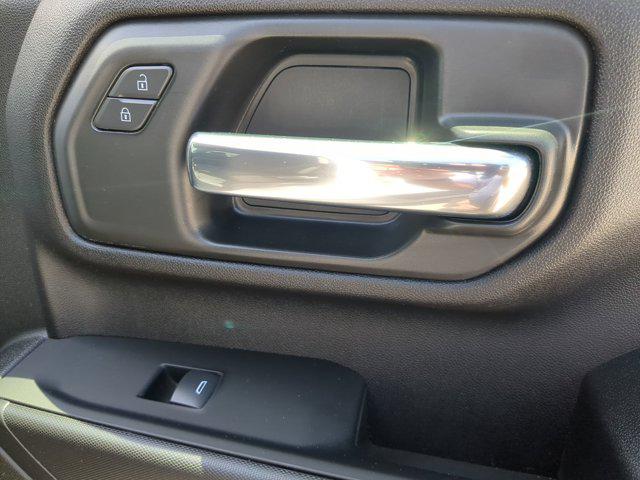 2025 Chevrolet Silverado 2500HD 4WD Crew Cab Standard Bed Custom