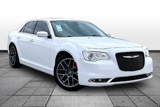 2018 Chrysler 300 Touring L