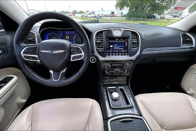 2018 Chrysler 300 Touring L