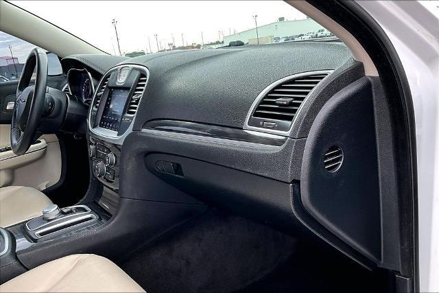 2018 Chrysler 300 Touring L