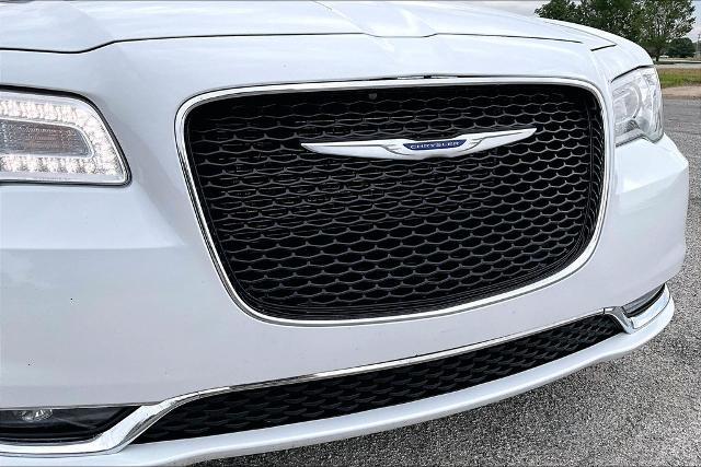 2018 Chrysler 300 Touring L