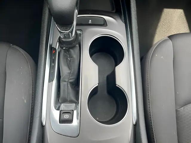 2022 Chevrolet Malibu FWD LT