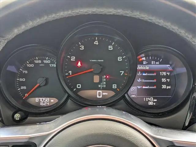 2018 Porsche Macan Macan