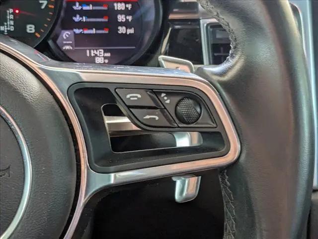 2018 Porsche Macan Macan