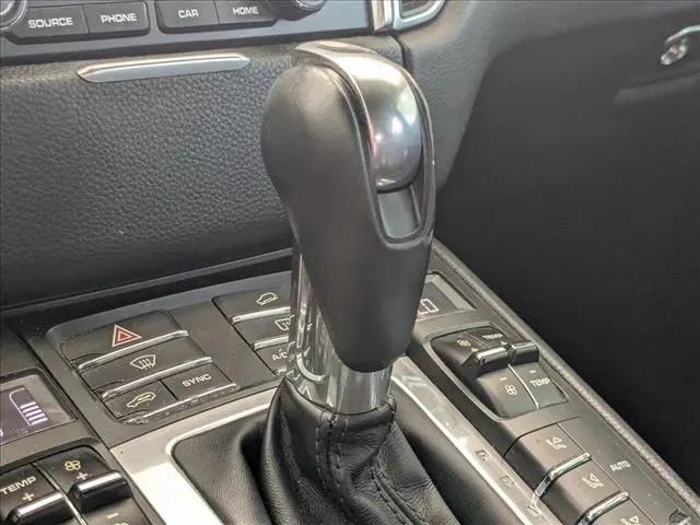 2018 Porsche Macan Macan