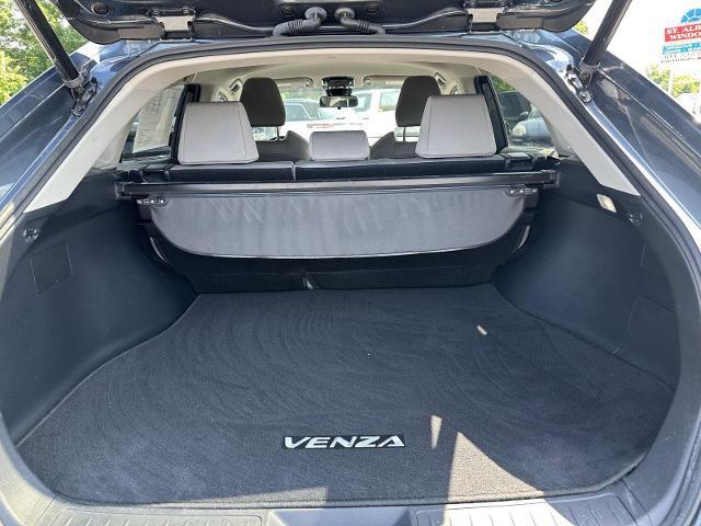 2022 Toyota Venza LE