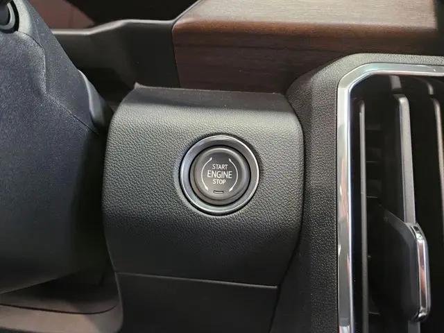 2026 GMC Acadia Denali Ultimate AWD