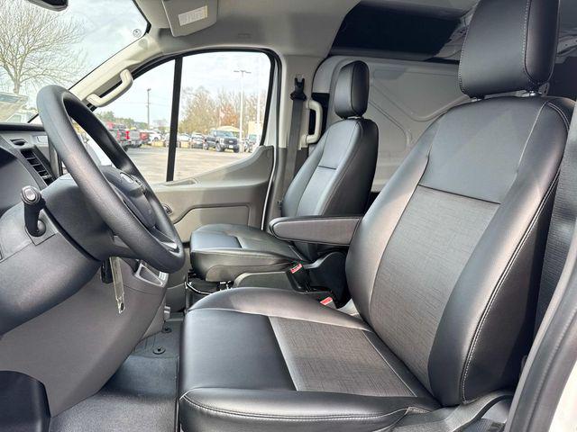 2024 Ford Transit Cargo Van Base w/9,950 lb. GVWR