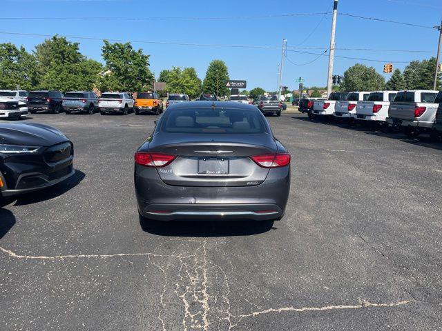 2015 Chrysler 200 Limited