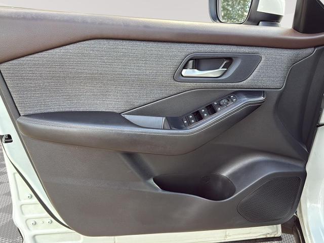 2022 Nissan Rogue SV FWD