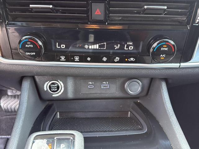 2022 Nissan Rogue SV FWD