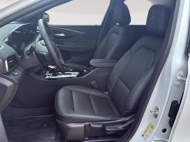 2025 Buick NV Sport Touring FWD