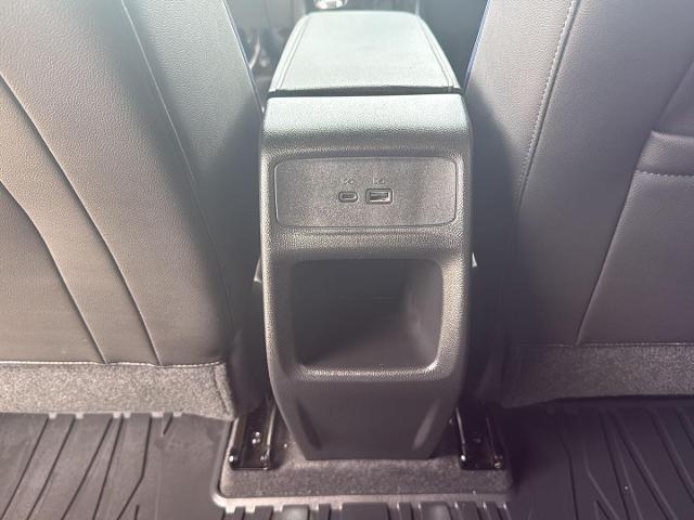 2025 Buick NV Sport Touring FWD
