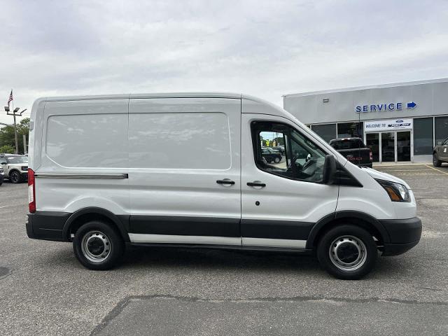 2018 Ford Transit 130 WB Medium Roof Cargo